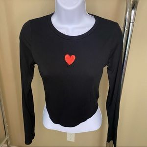 💥Host Pick💥Black long sleeve ribbed fitted shirt with ❤️